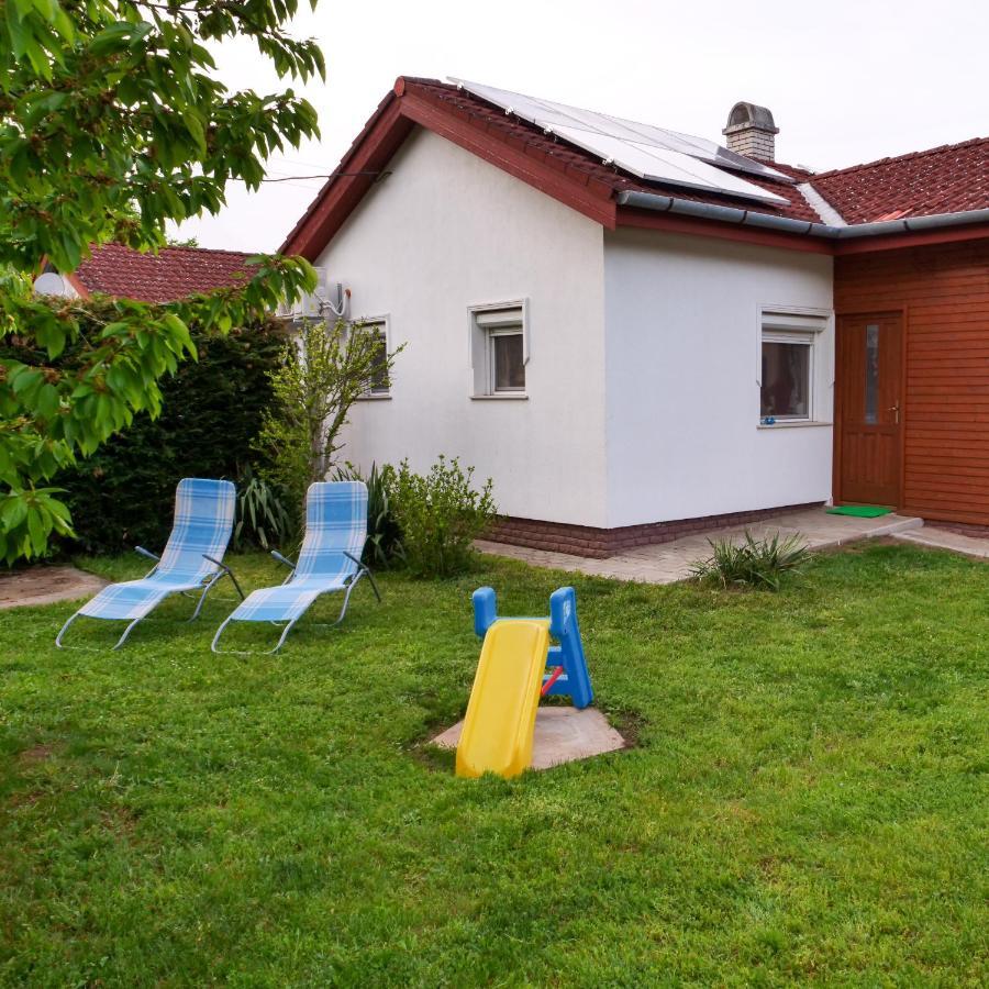 Cseresznyes Apartman Berekfürdő Dış mekan fotoğraf